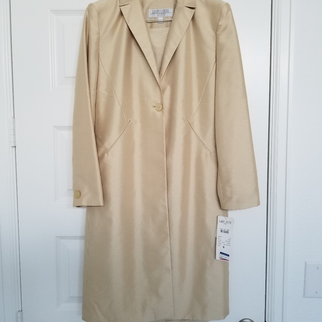 Larry Levine 2-Pc Skirt Suit, Nwt, Size 6